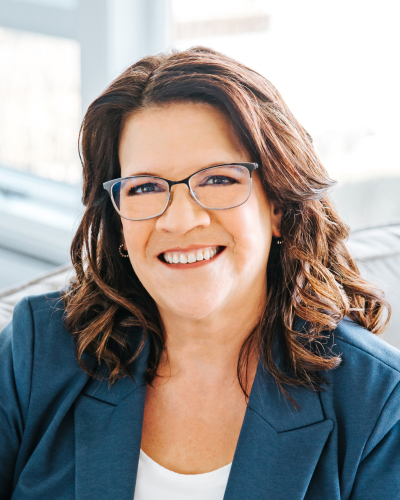 Kathy Neveu head shot